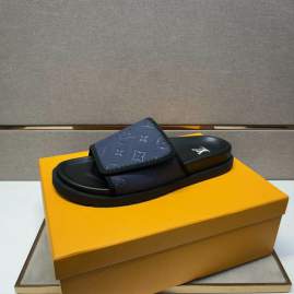 Picture of Louis Vuitton Slippers _SKULVsz38-44mnf03321401